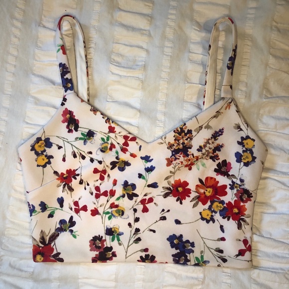 Express Floral Crop w/ Ladder Back Detail - Picture 3 of 4